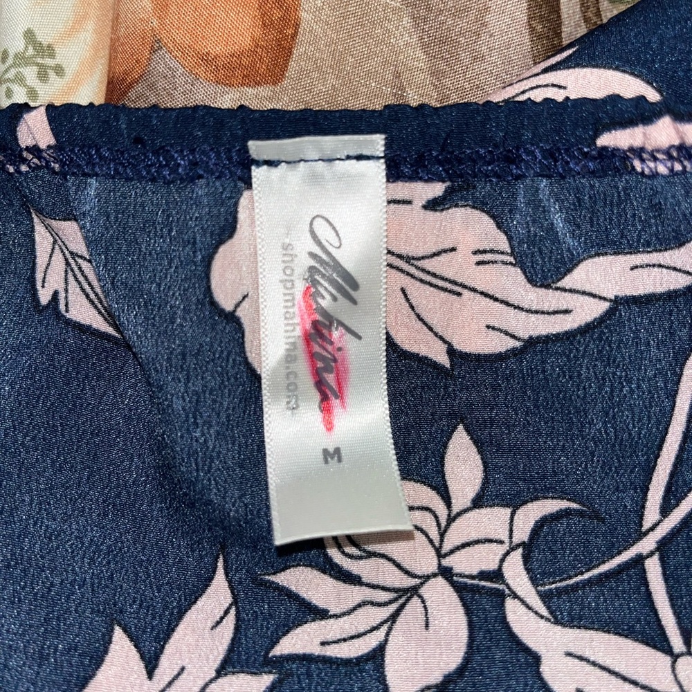 Mahina Women’s Floral Romper With Pockets Size Medium - Picture 2 of 10